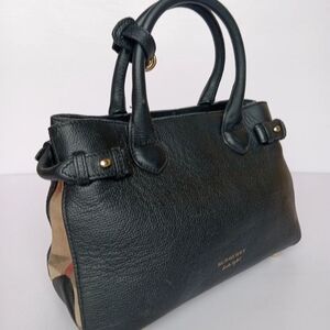 ❌️Sold❌️ BURBERRY Leather Banner Bag